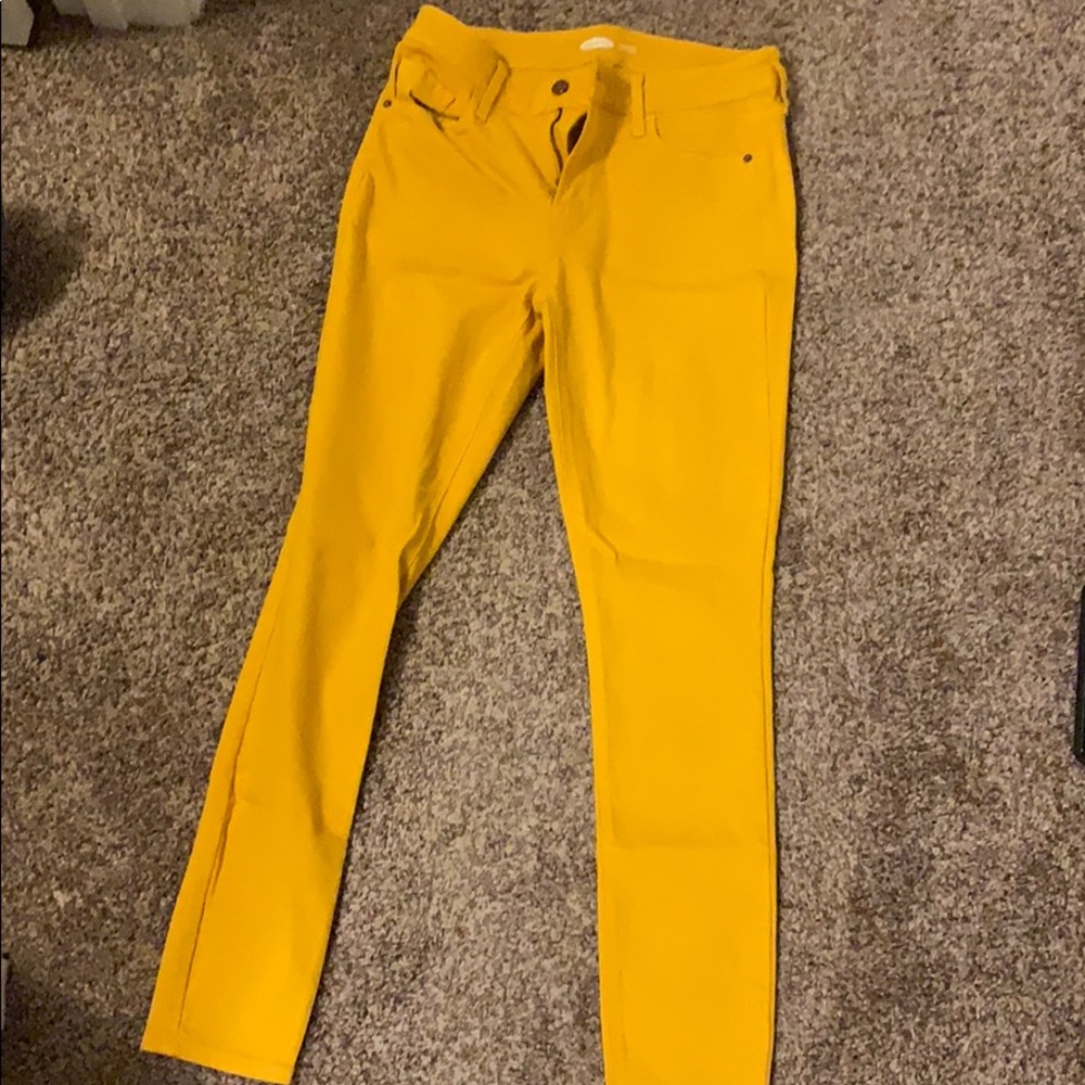Yellow old navy Jeggings